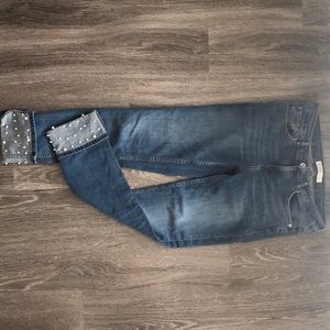 Cuffed jeans with pearls